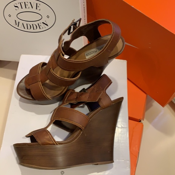 SOLD - Picture 3 of 4